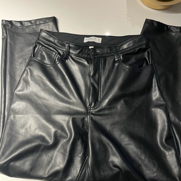 Curve Love Vegan Leather 90’s Straight Pant - Picture 5 of 6